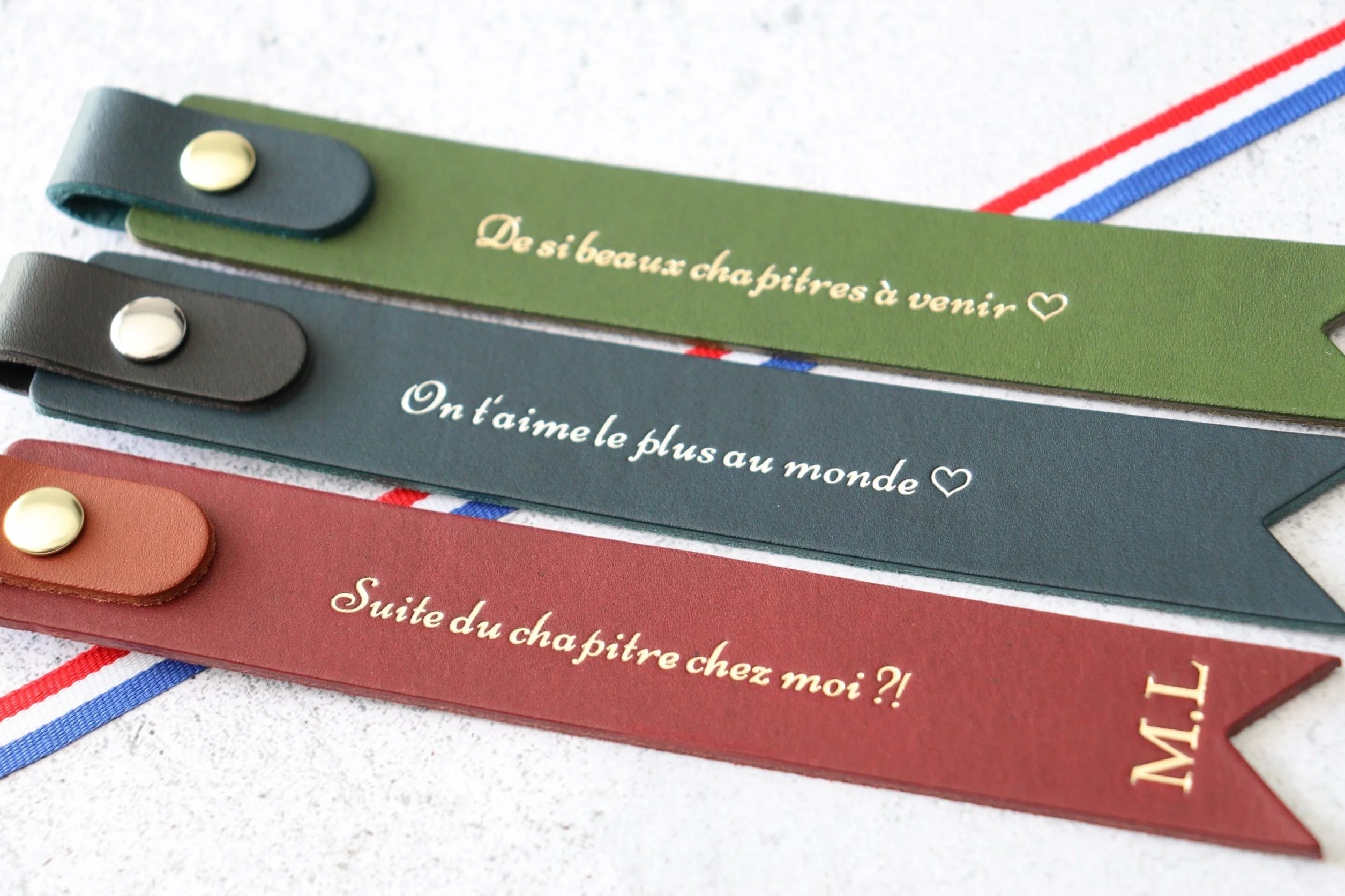 Marque-page en cuir véritable personnalisable fait main