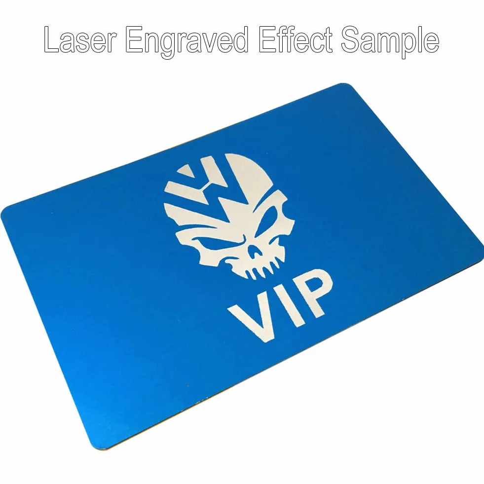 Cartes de visite vierges en aluminium 0,45 mm 8,6 x 6,3 cm pour gravure laser bleu