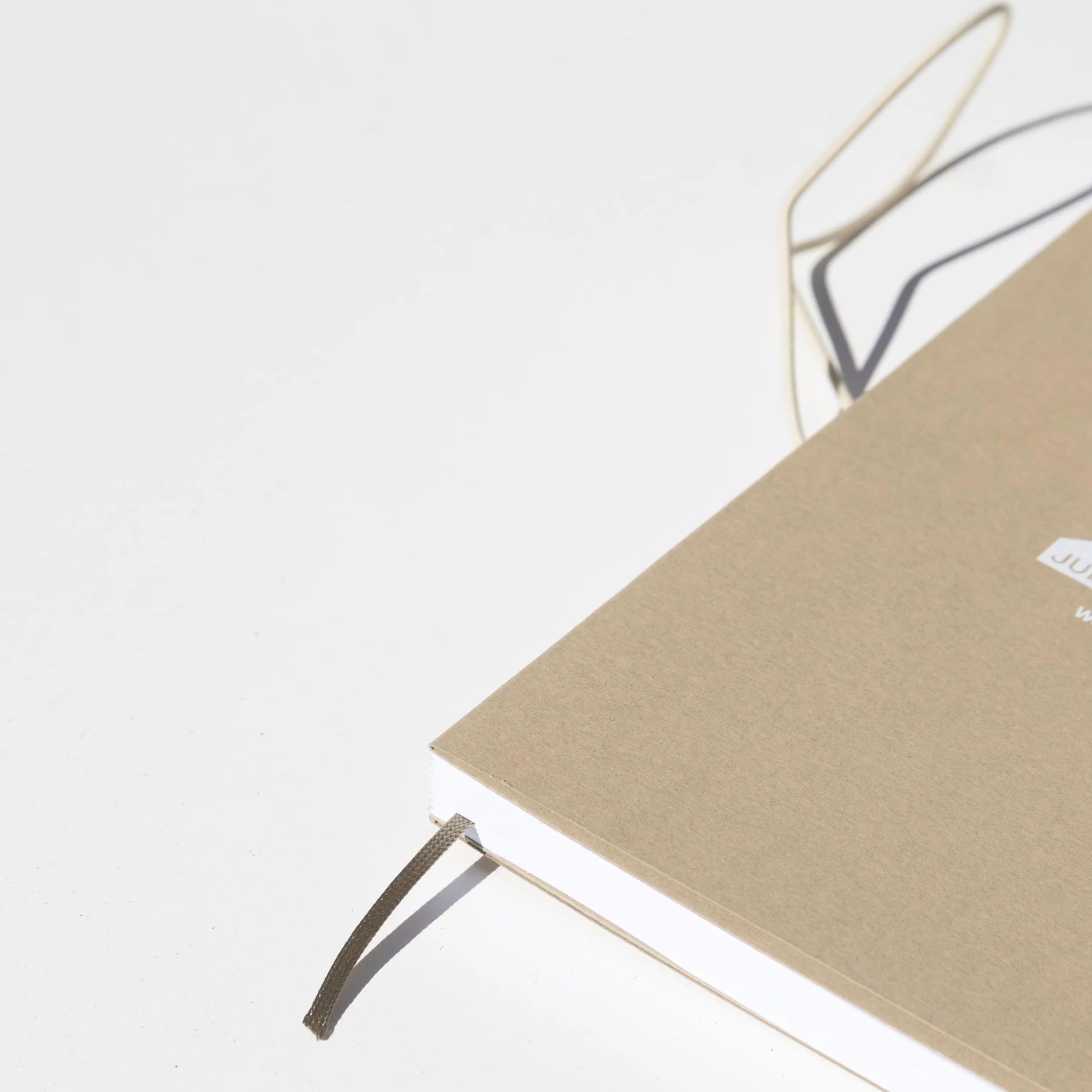 OCTÀGON DESIGN Agenda semainier académique 2026-2027 A5 13,5 x 20 cm Camel