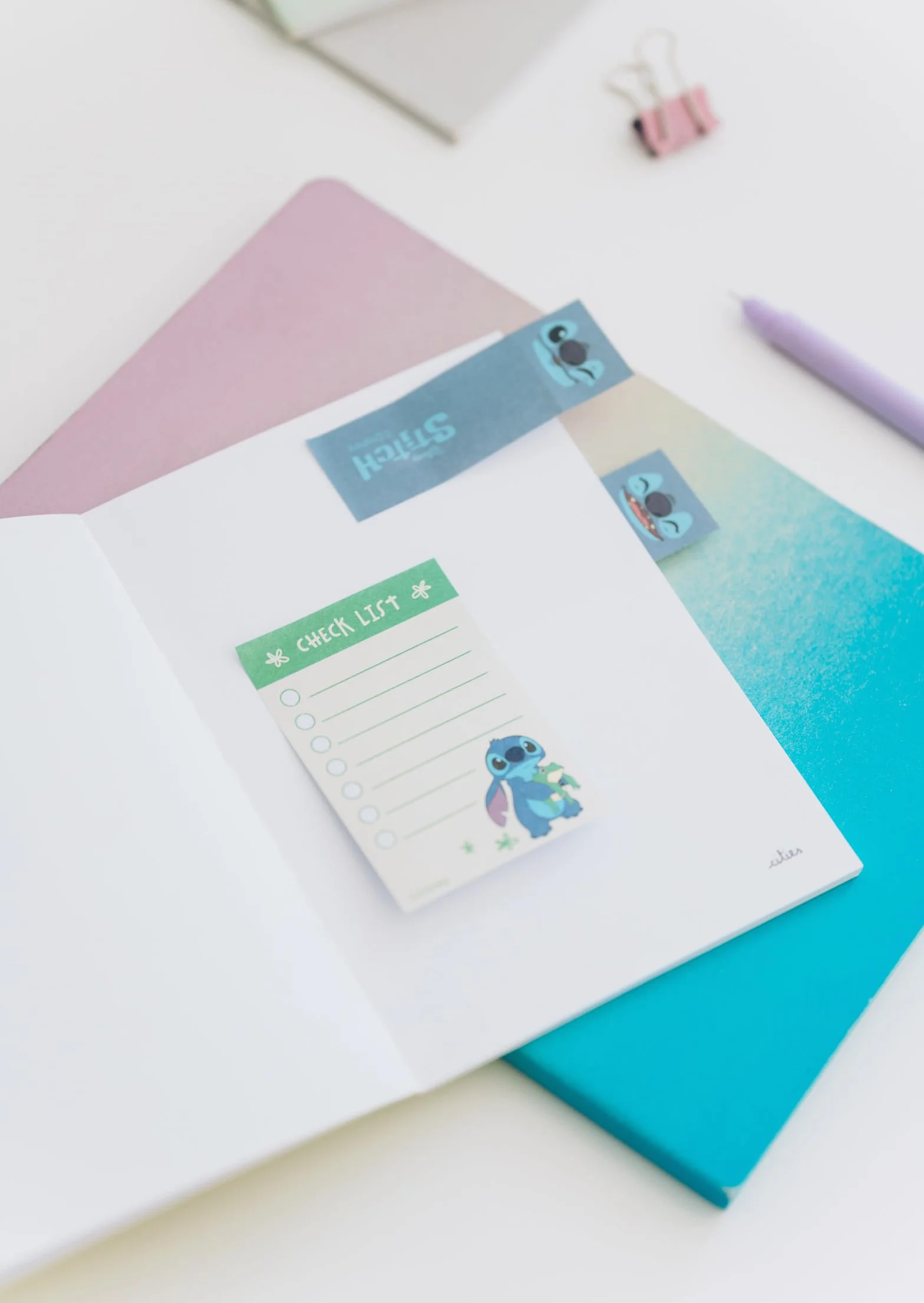 Grupo Erik Pack de Notes Adhésives Disney Stitch Bloc-Notes Repositionnables Fourniture Scolaire Kawaii