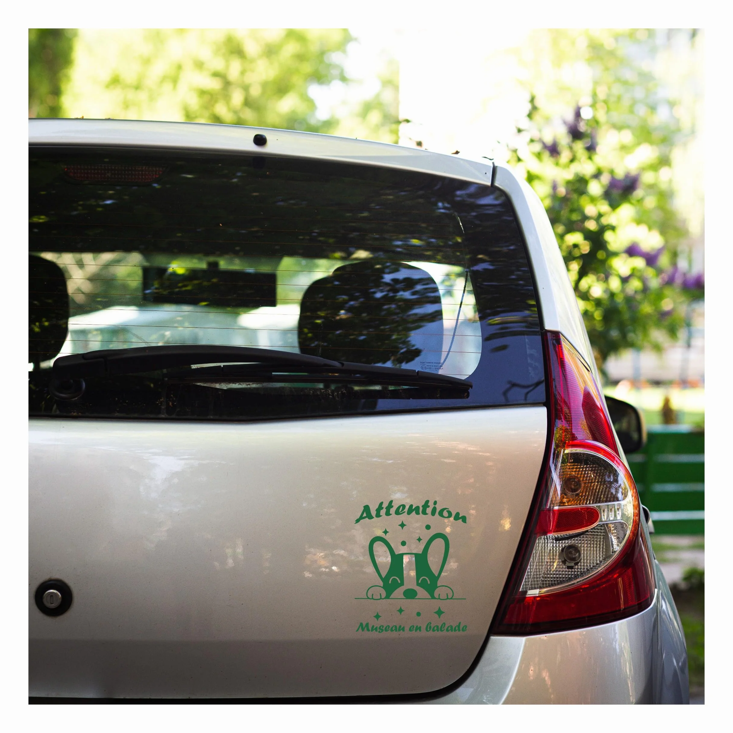Autocollant Chien à Bord Attention Museau en Balade – Décoration Vinyle Humour pour Voiture