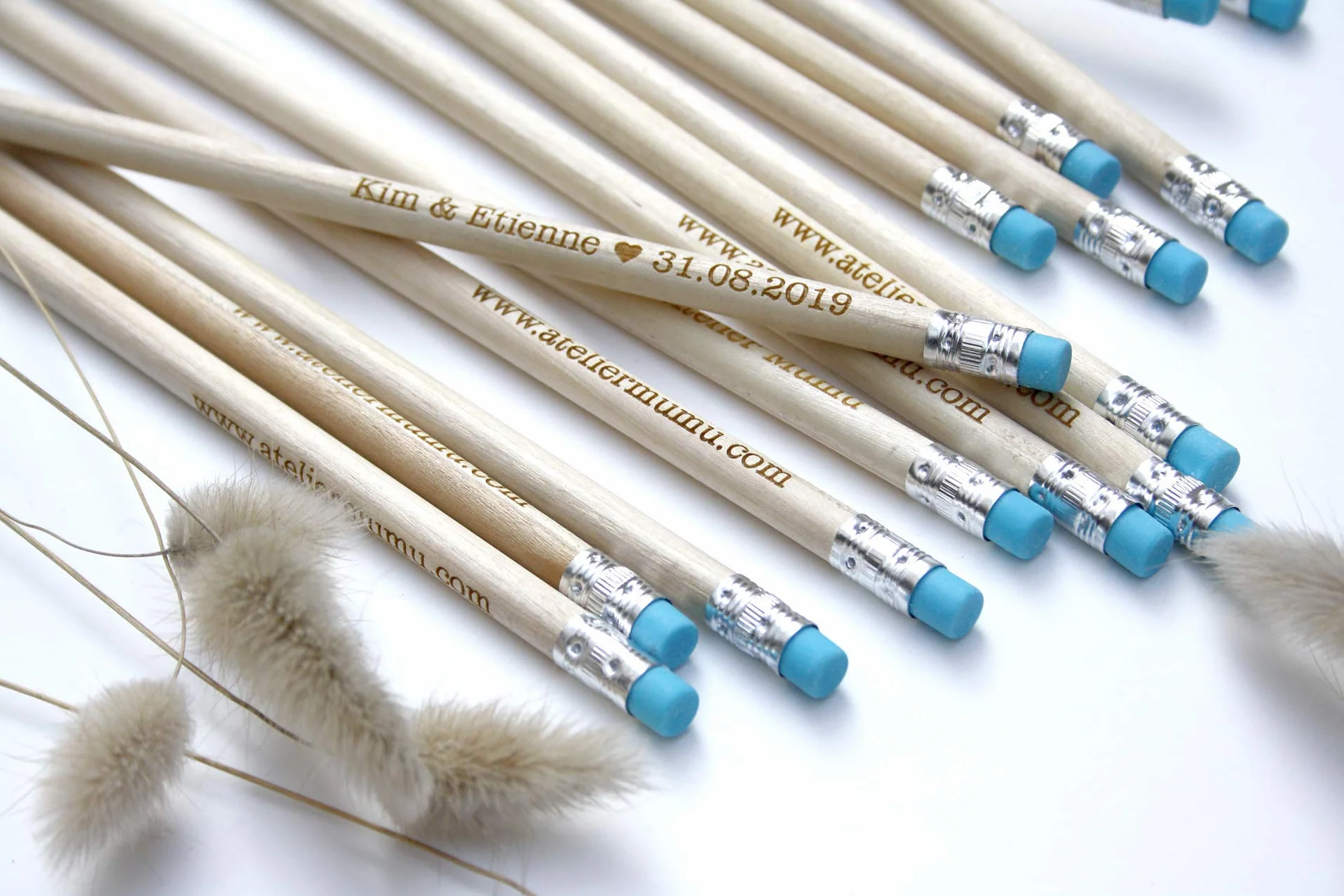 Atelier Mumu Crayons personnalisés en bois lot de 5 crayons à papier gomme bleue