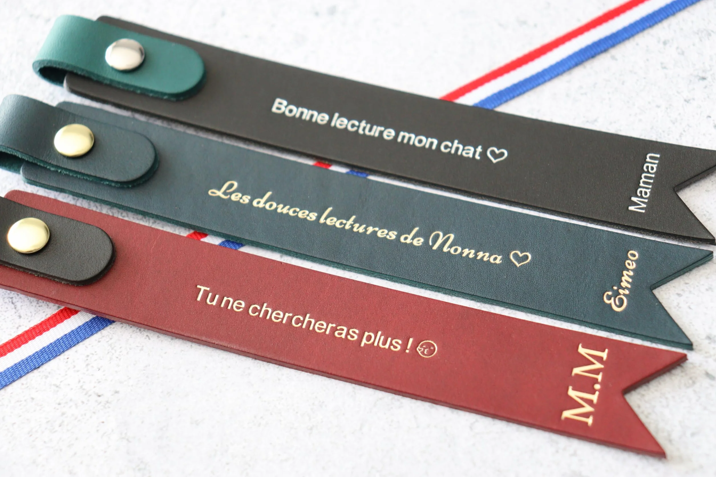 Marque-page en cuir véritable personnalisable fait main