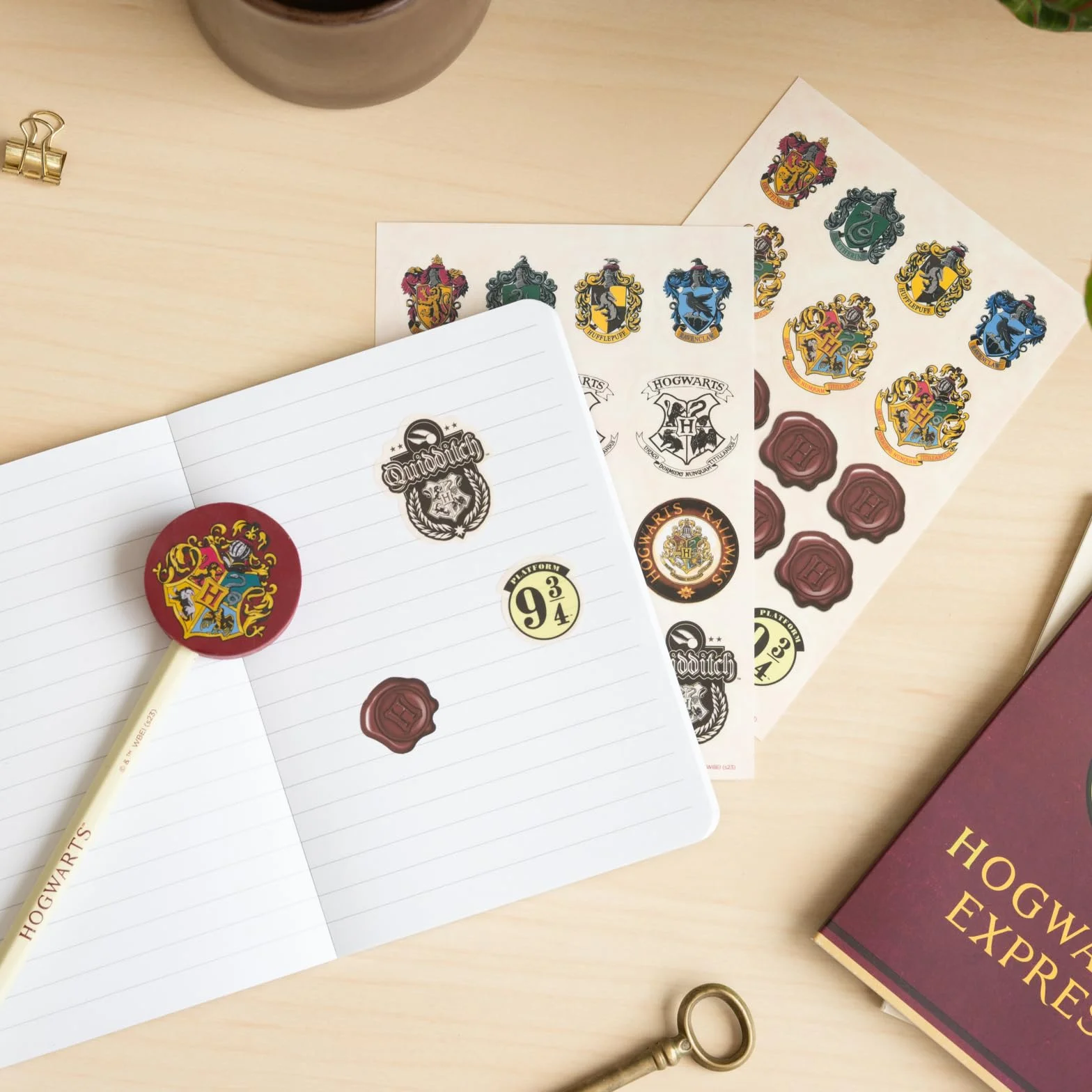 Grupo Erik Harry Potter Papeterie Set Stylo Bille Crayon Surligneurs Carnets A6 Stickers