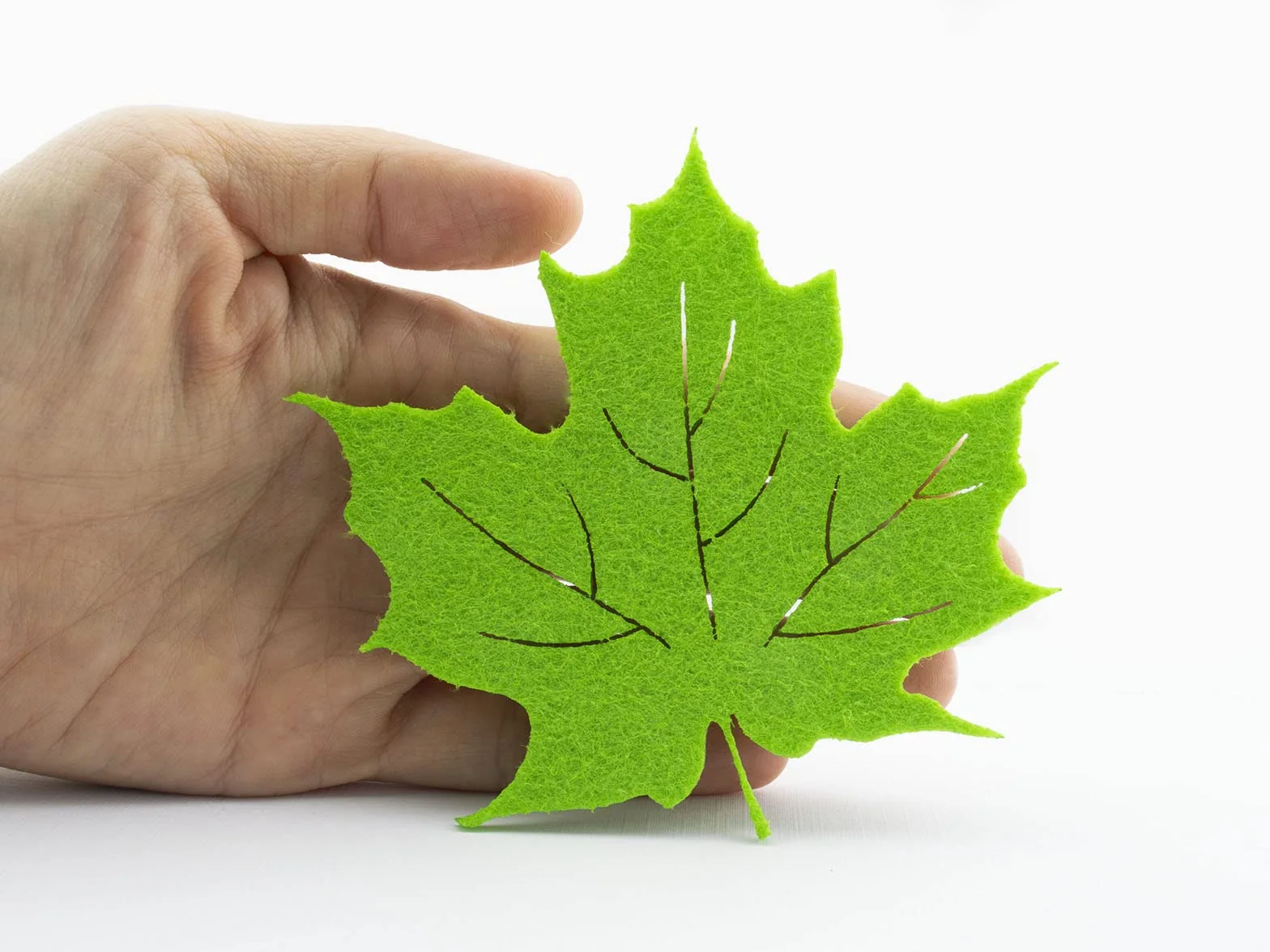 Lot de 60 feuilles de feutrine découpées au laser Vert/jaune/marron