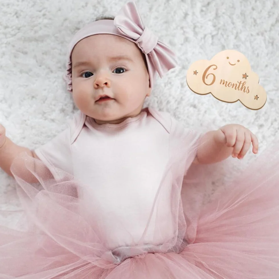 Cartes mensuelles en bois pour bébé - Motif nuage et étoile