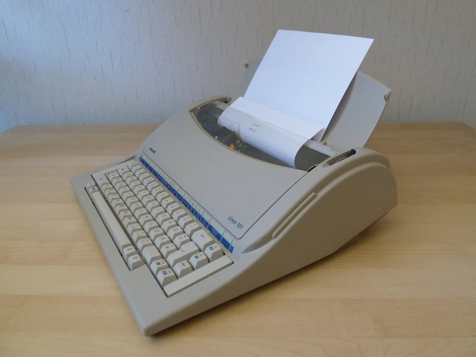Machine à écrire électronique