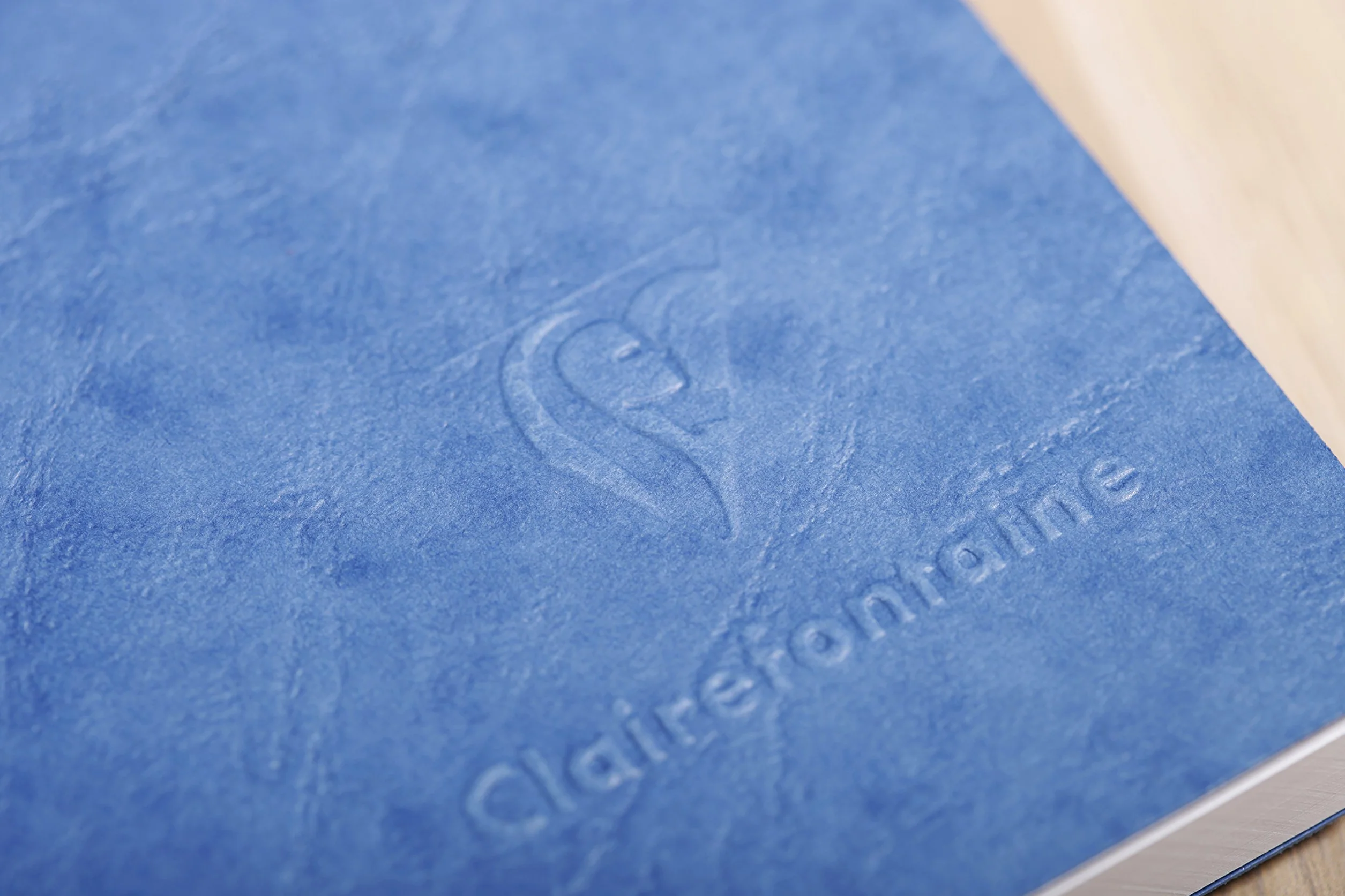 Clairefontaine Collection Age Bag Carnet Cousu Dos Toilé Noir 9x14 cm 192 Pages Petits Carreaux Papier Blanc 90 g