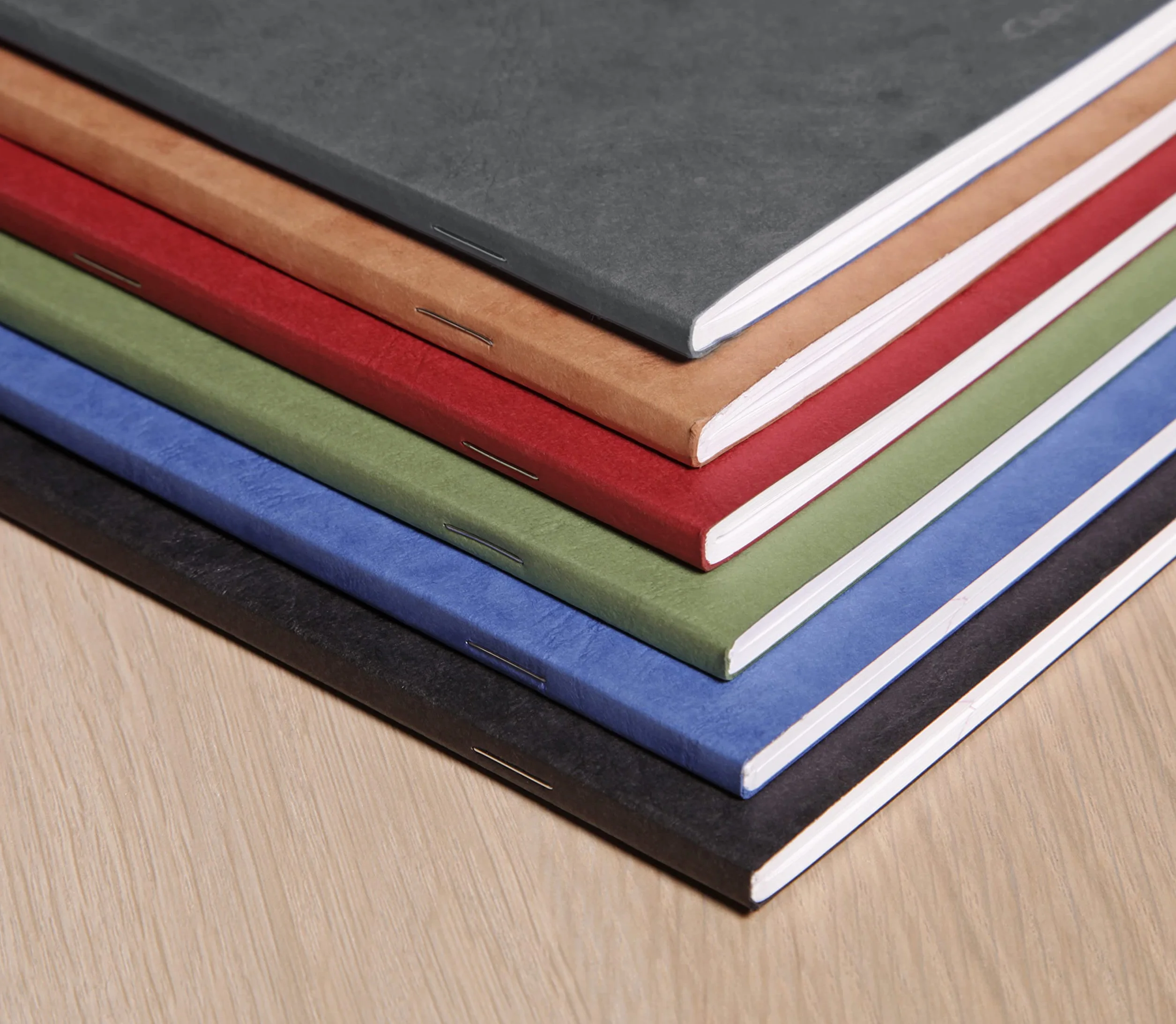 Clairefontaine Collection Nomaddict Cahier Agrafé Bleu A4 21x29,7 cm 96 Pages Unies Blanches Papier 90 g
