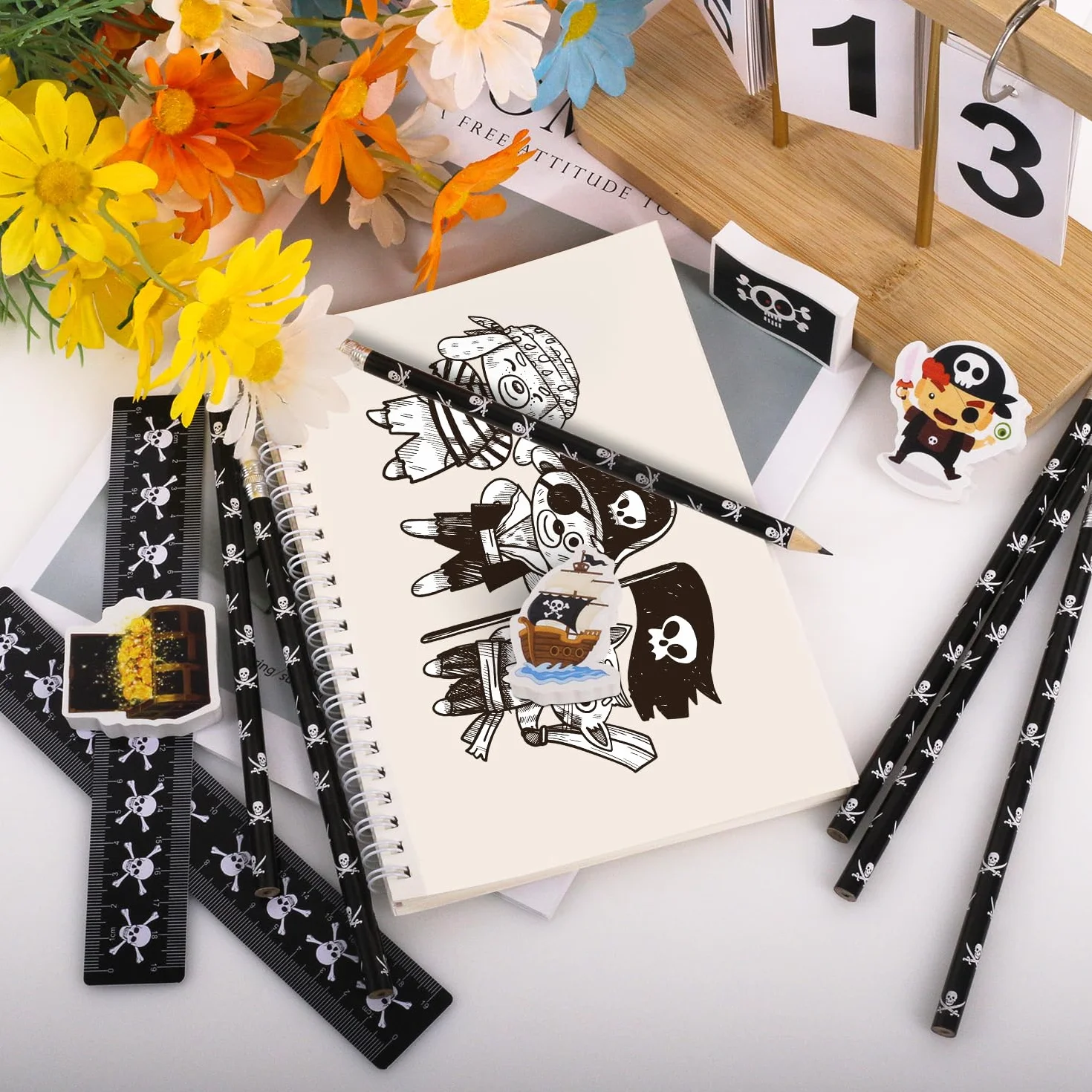 Kit d'écriture scolaire pirate avec crayons, gomme, règle, taille-crayon, lot de 14