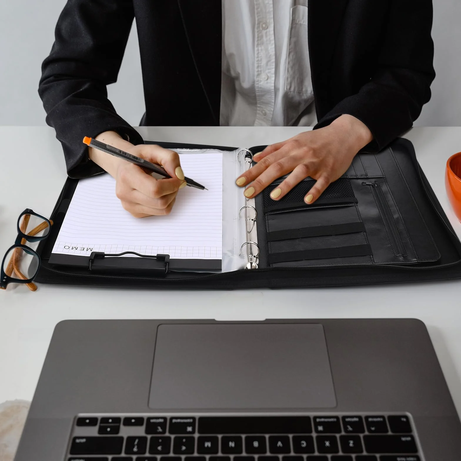 Porte Documents A4 Cuir PU Noir avec Anneaux Zippées Bloc-Notes pour Réunion Bureau École