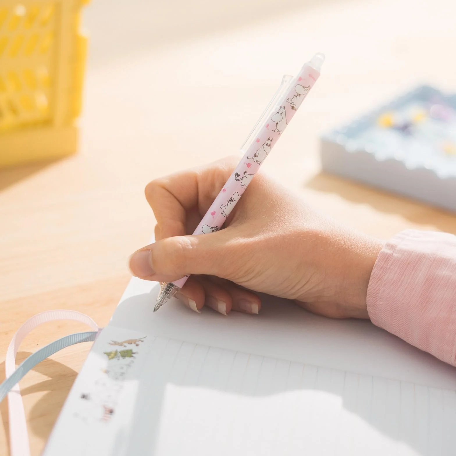 Grupo Erik Set de Papeterie Moomin Stylo Bille Crayon Papier Surligneurs Carnets A6 Stickers Kawaii