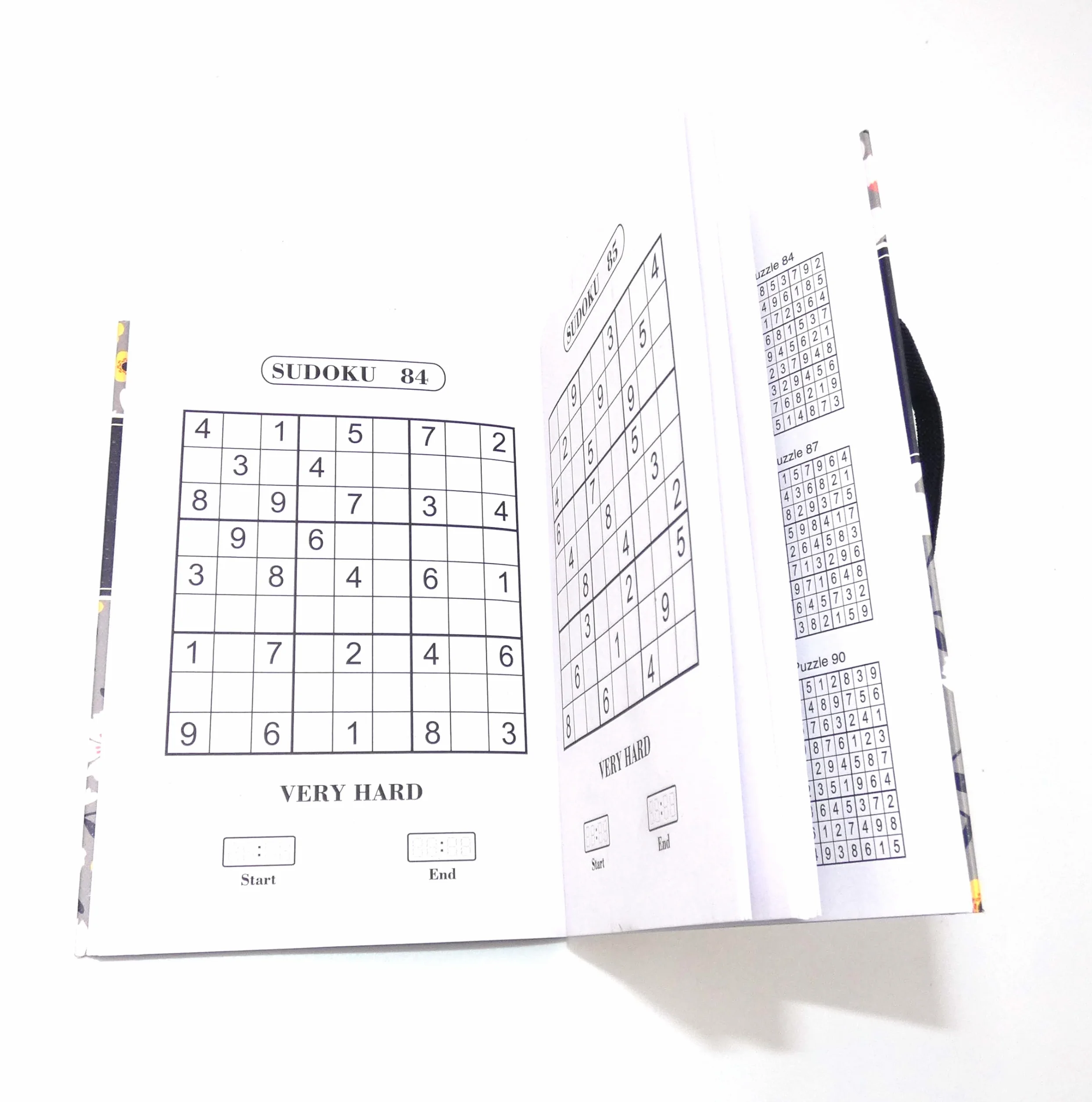 Livre de poche A6 Sudoku Challenge motif floral 15 x 10,5 cm avec bande élastique