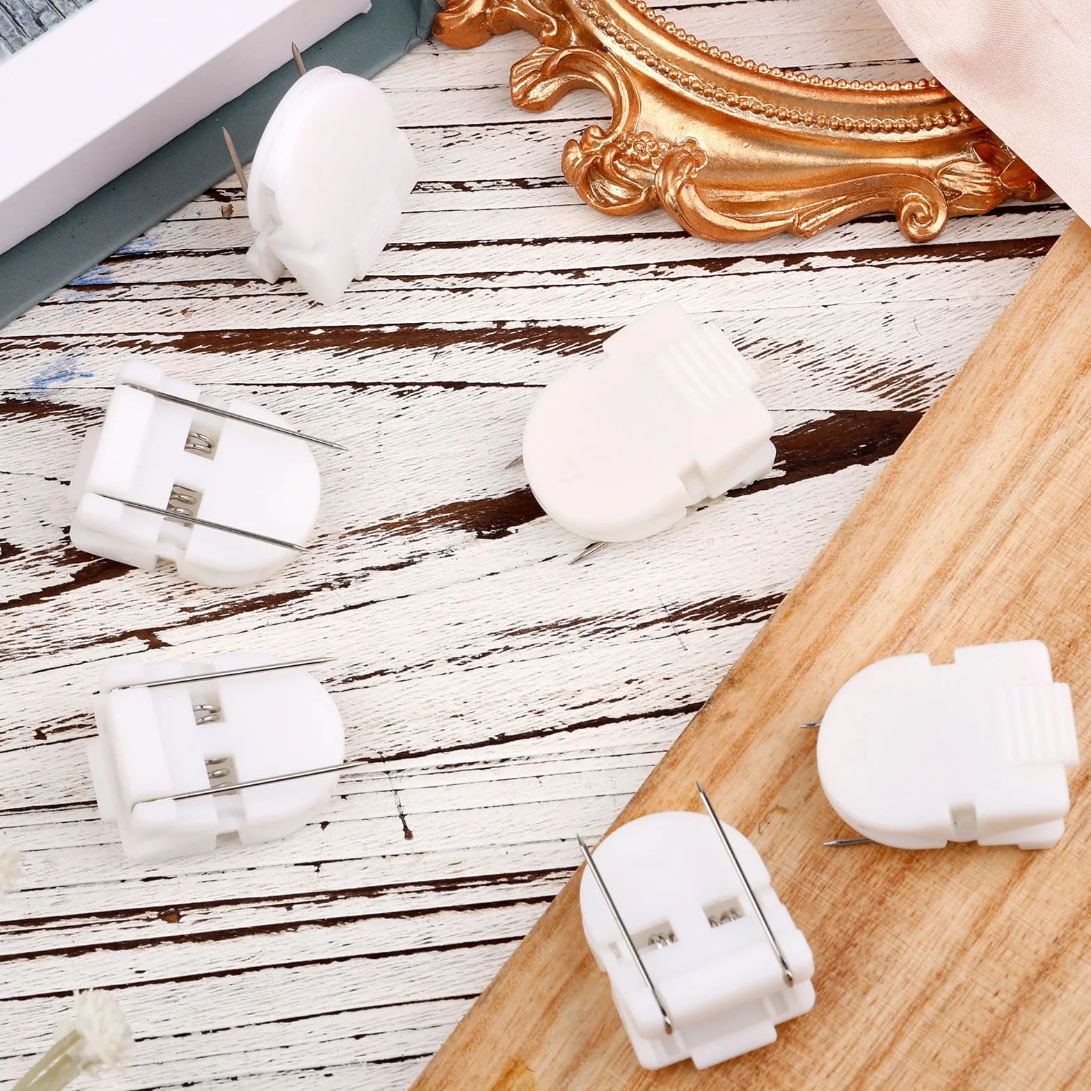 Tinoaly Pinces à Cubicules, Clips Cabine en Plastique pour Murs en Tissu Crochets Muraux (15pcs, Blanc)