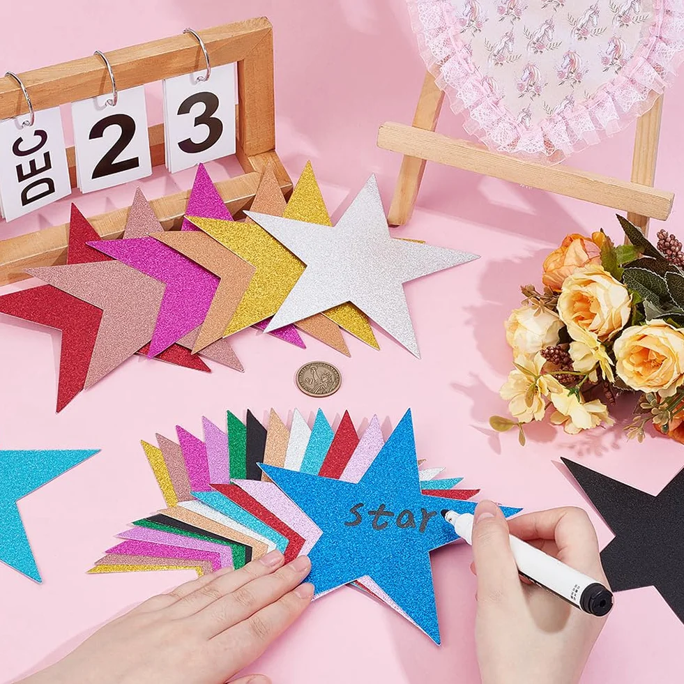 PH PandaHall 96pcs 12 Couleurs Étoiles Scintillantes Papier Découpé Double Face 15cm Confettis Décorations Noël Mariage Fête