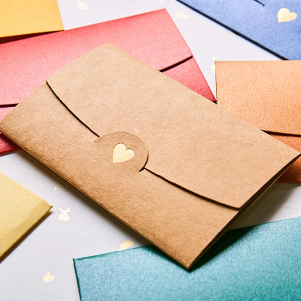 Enveloppe Kraft 40 PCS Petite Enveloppe Mariage Avec Boucle Cœur Invitations Cartes-Cadeaux DIY Noël Saint-Valentin
