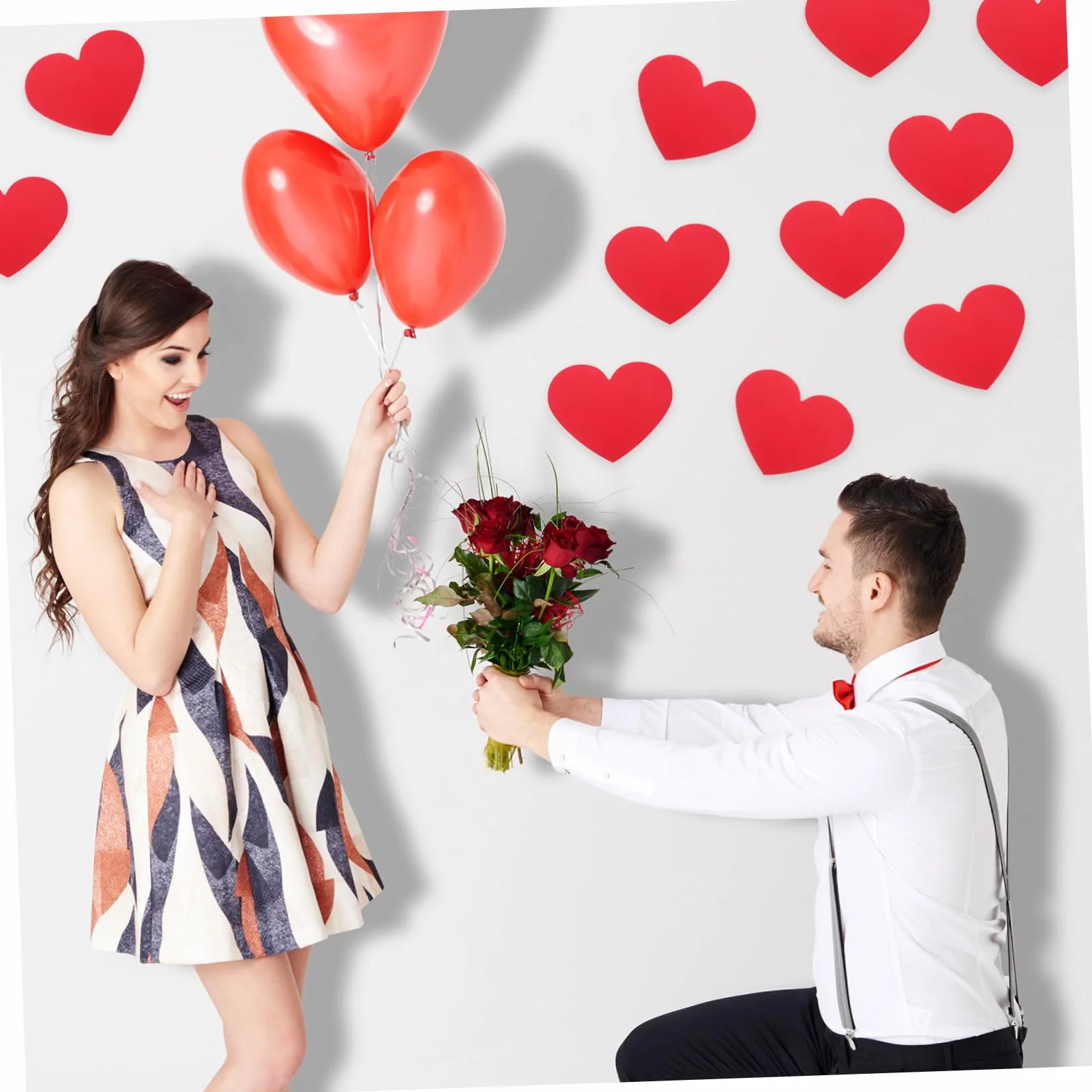 Angoily Lot de 40 Cartes en Forme de Coeur Saint-Valentin Cartes d'amour avec Espace Message Décoration Murale Papier de Vœux Rouge