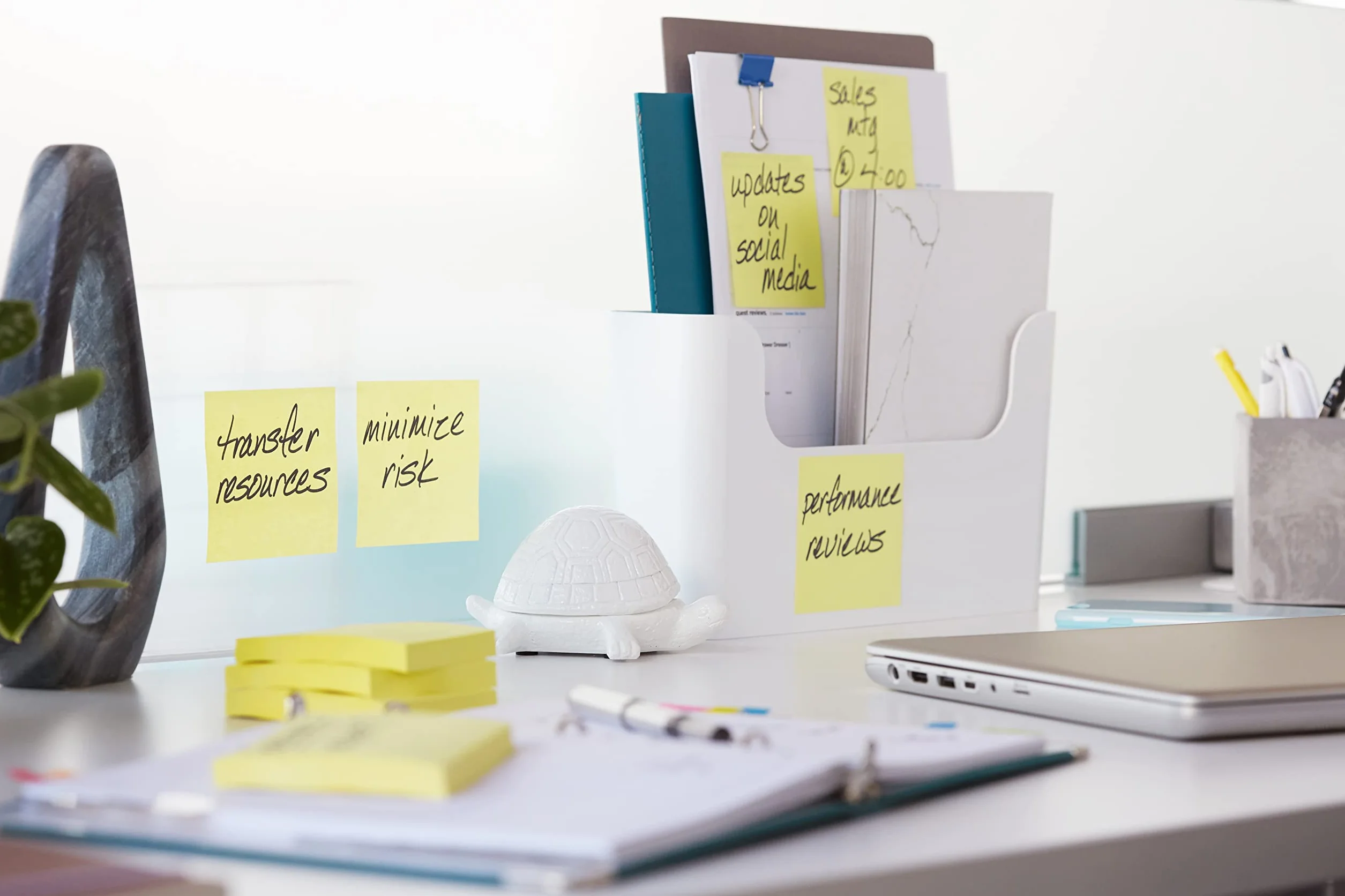 Post-it Notes Autocollantes Super Sticky 76 mm x 76 mm 90 Feuilles par Bloc Jaune Canari 4 Blocs + 2 Gratuits