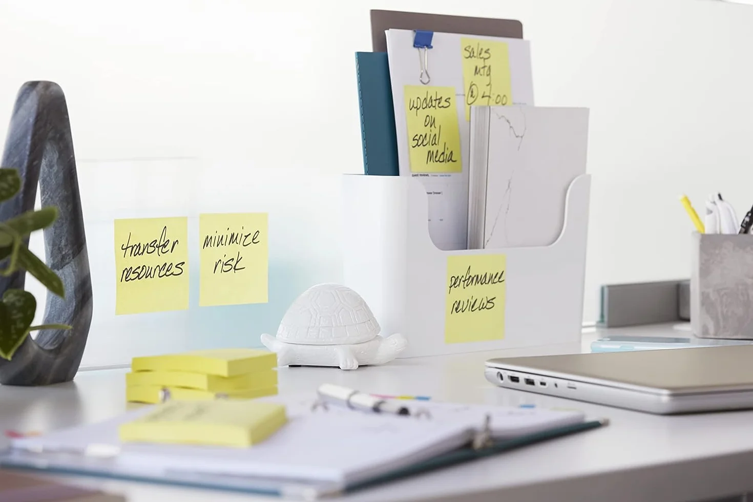 Post-it Notes Autocollantes Super Sticky, Pack Promo 8 Blocs + 4 Gratuits, 90 Feuilles par Bloc, 47,6 mm x 47,6 mm