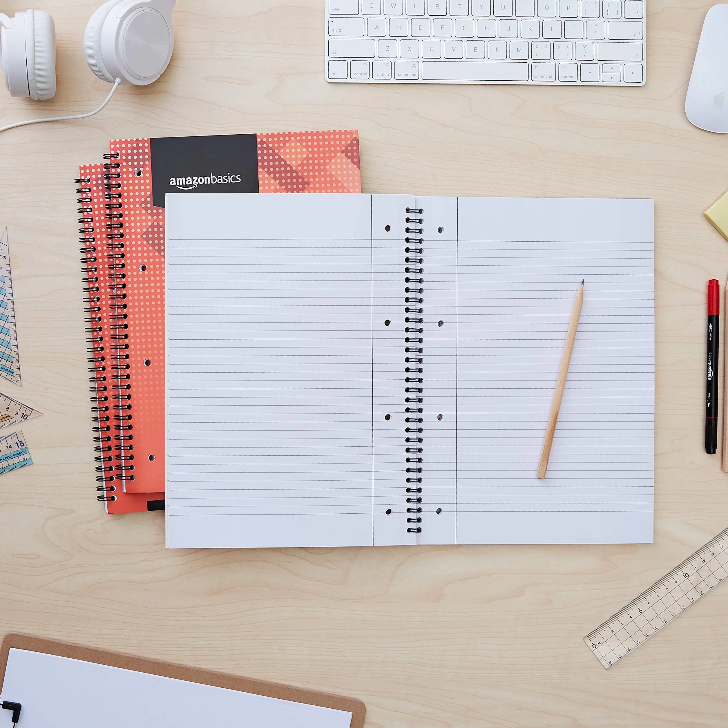 Amazon Basics Cahier à reliure spirale A4+ 100 feuilles 80 g/m² lot de 3 Rouge