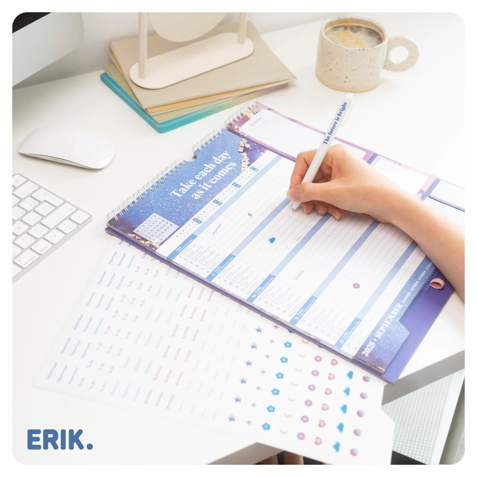 Grupo Erik Calendrier Glitter 16 mois Septembre 2025 à Décembre 2026 Planificateur Mensuel Familial avec Crochet