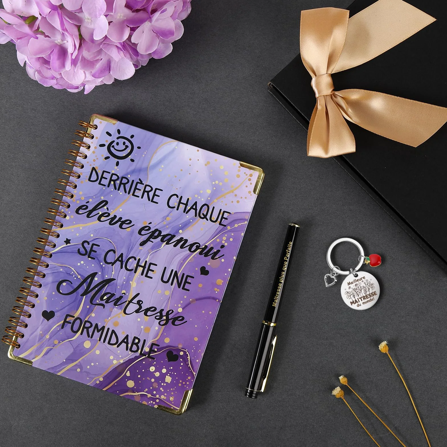 Coffret Cadeau Maîtresse d'École Fin d'Année avec Carnet A5, Porte-Clés, Stylo