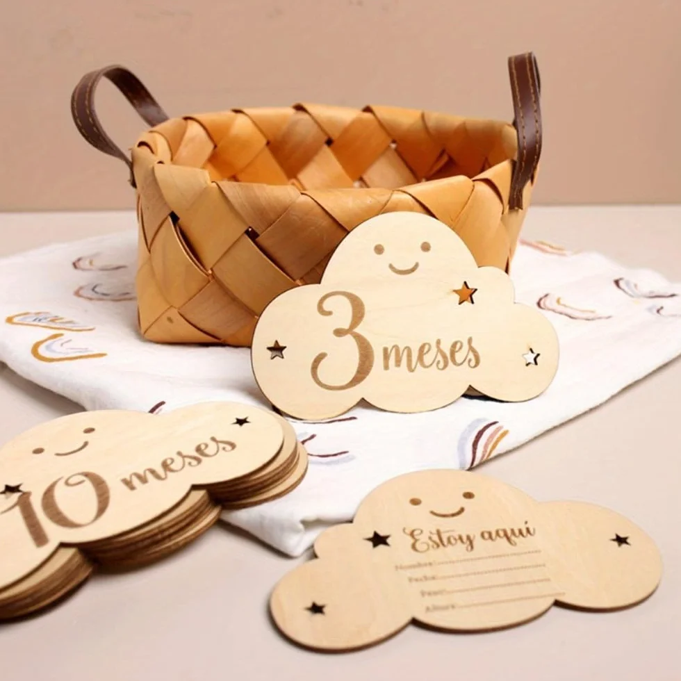 Cartes mensuelles en bois pour bébé - Motif nuage et étoile