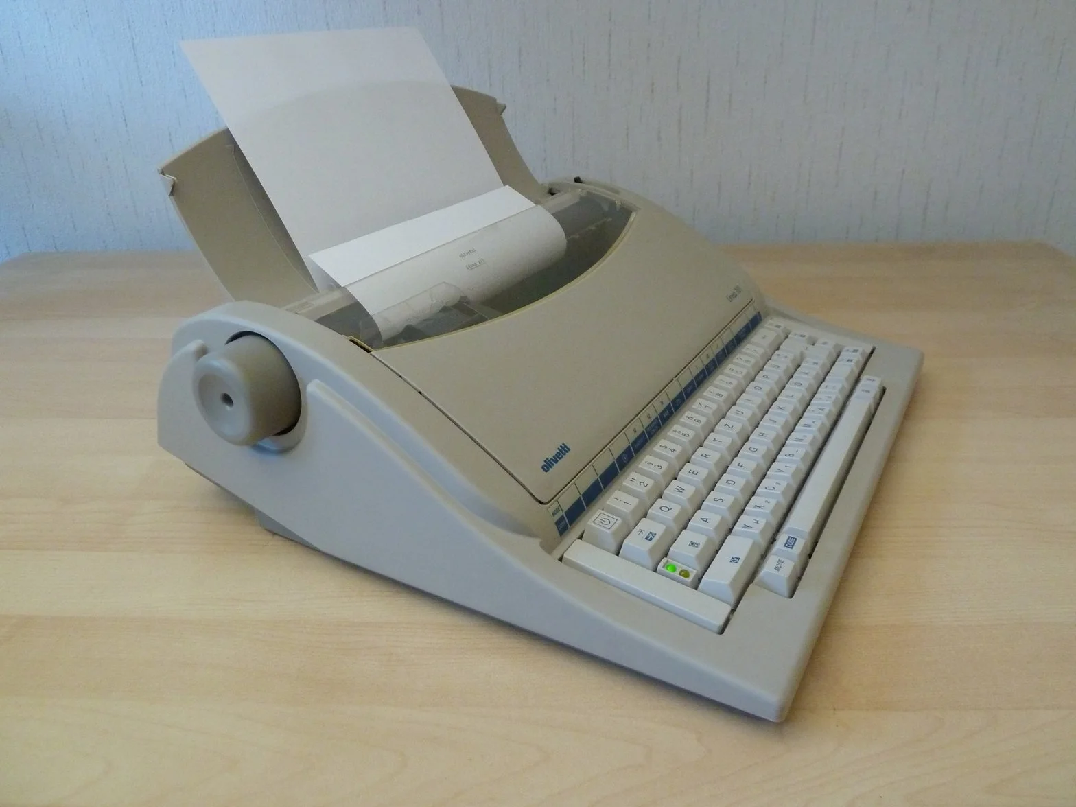 Machine à écrire électronique