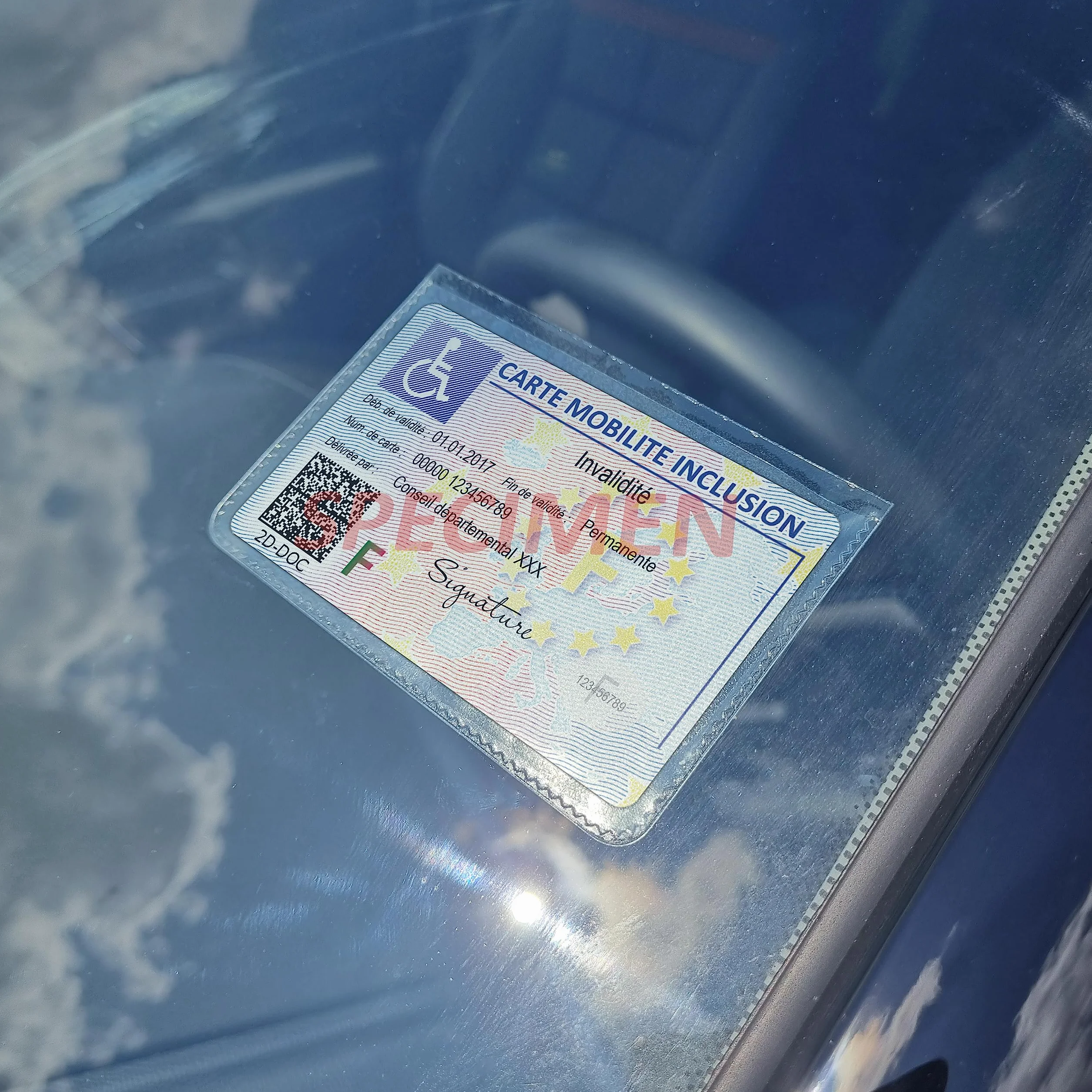 Pochette Porte-Cartes Autocollantes Transparentes pour VTC et Mobilité Inclusion Fabriqué en France