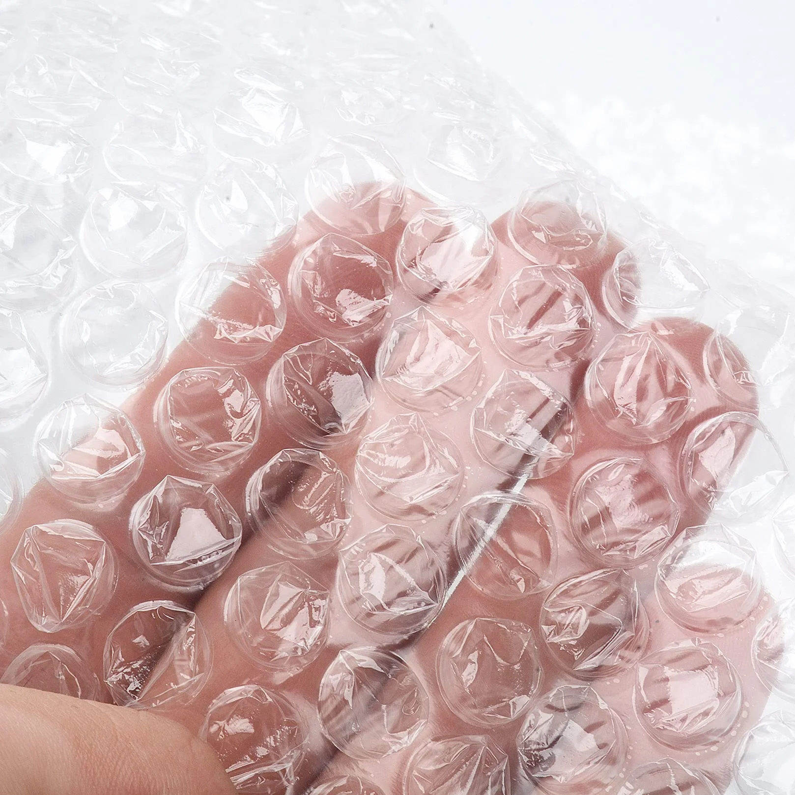 Cymax Papier Bulle 22 m, Film à Bulles d'Air pour Déménagement et Emballage, 300 mm x 11 m/Rouleau, Perforés tous les 30 cm, 20 Autocollants Fragiles Inclus, 2 Rouleaux
