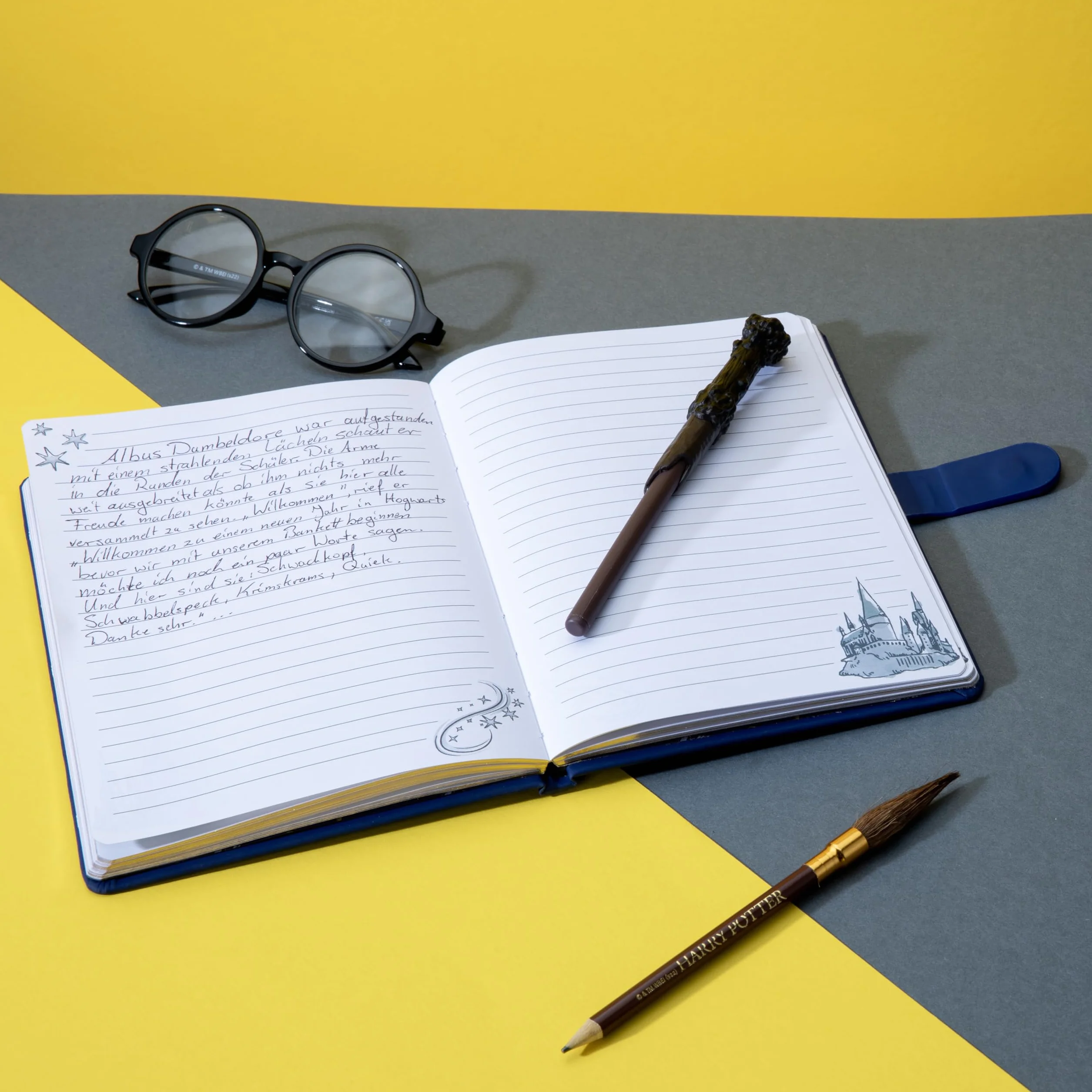 Harry Potter Undercover Ensemble de carnets A5 – Fermeture magnétique, 80 feuilles papier FSC, stylo magique et crayon balai