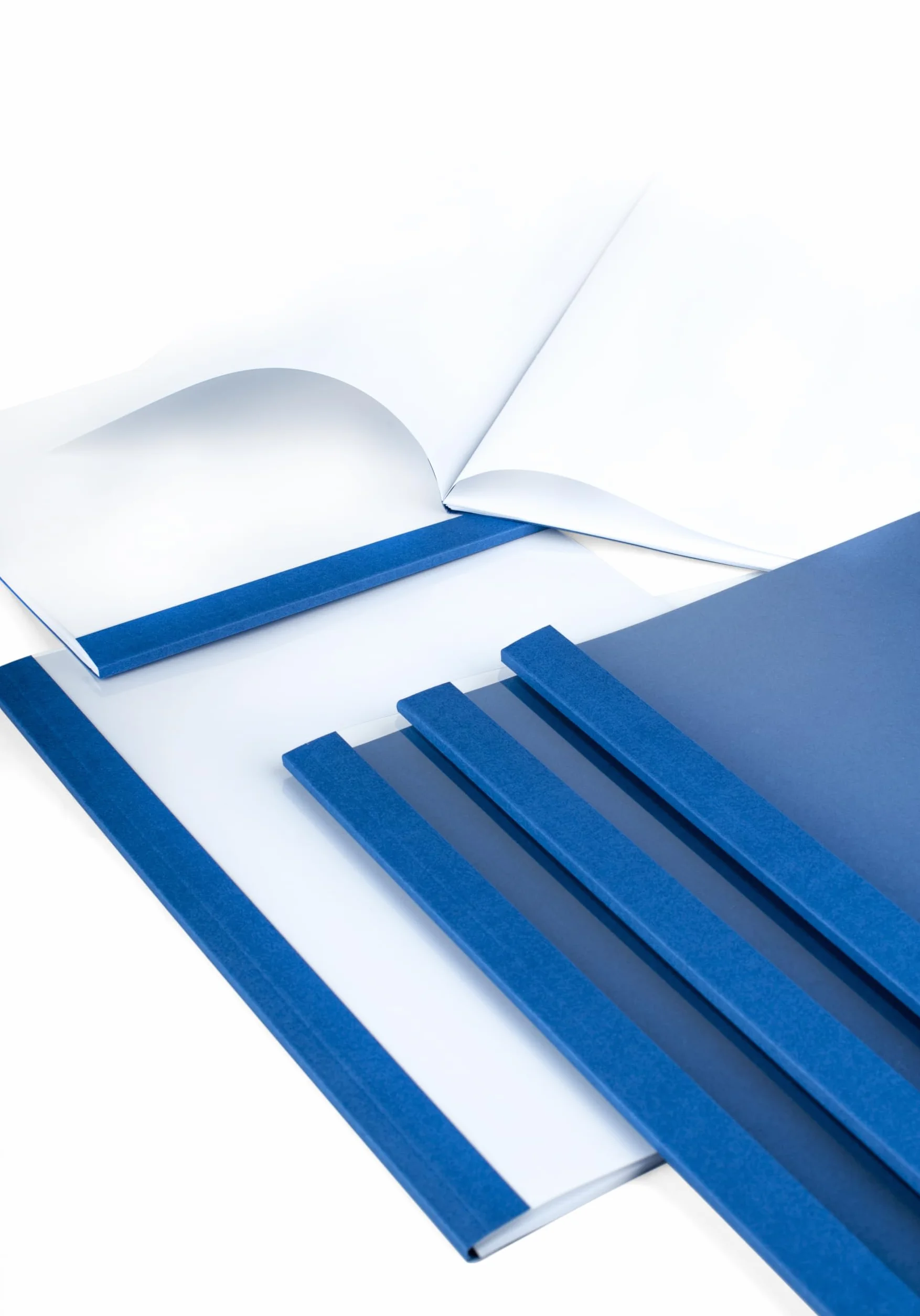Couverture thermique A4 3 mm 16-30 feuilles transparent bleu par 25