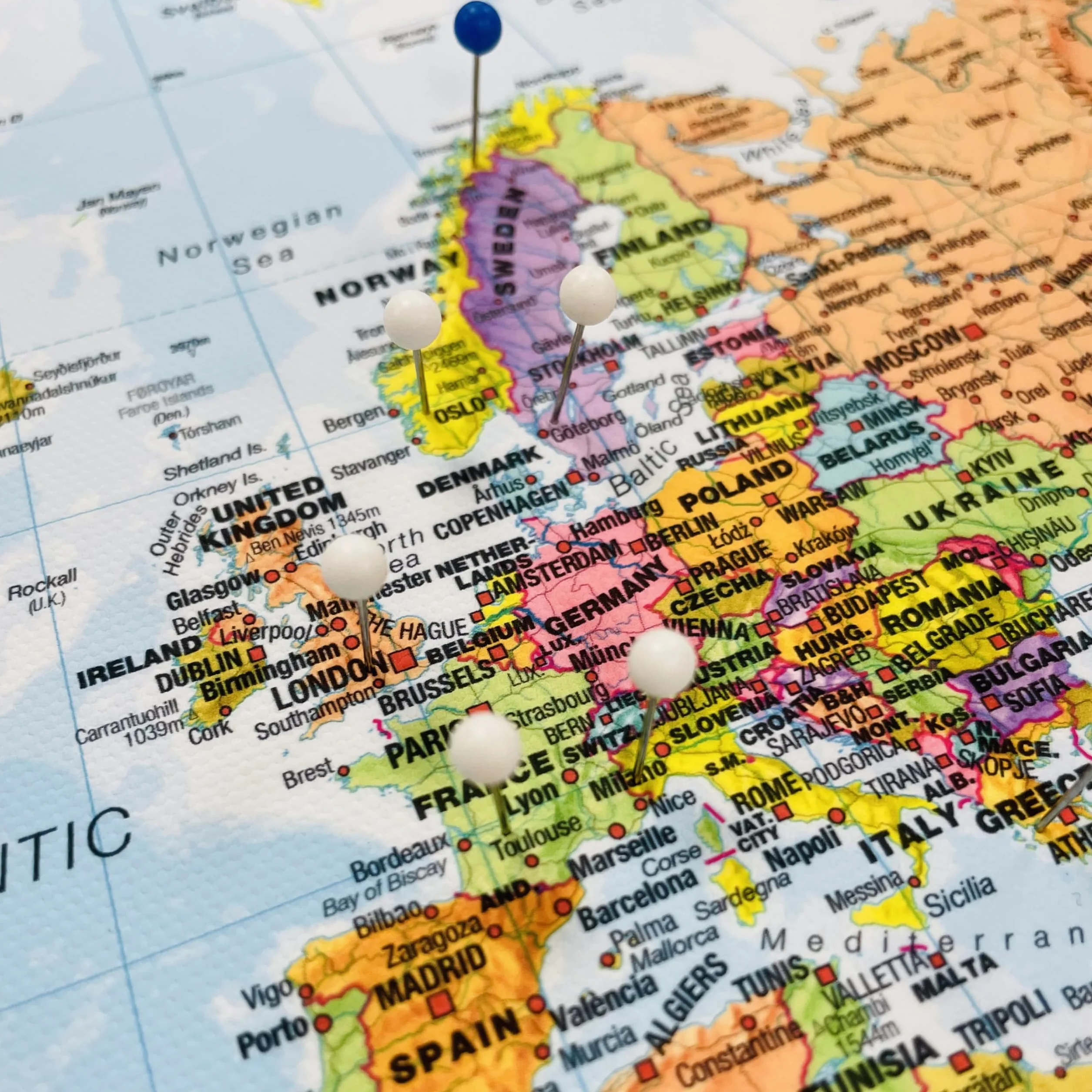 Maps International Carte du monde grande carte du monde encadrée Toile