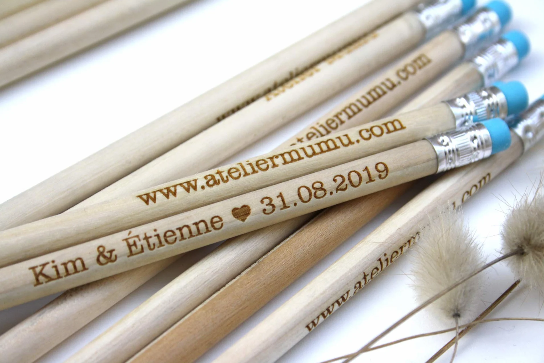 Atelier Mumu Crayons personnalisés en bois lot de 5 crayons à papier gomme bleue