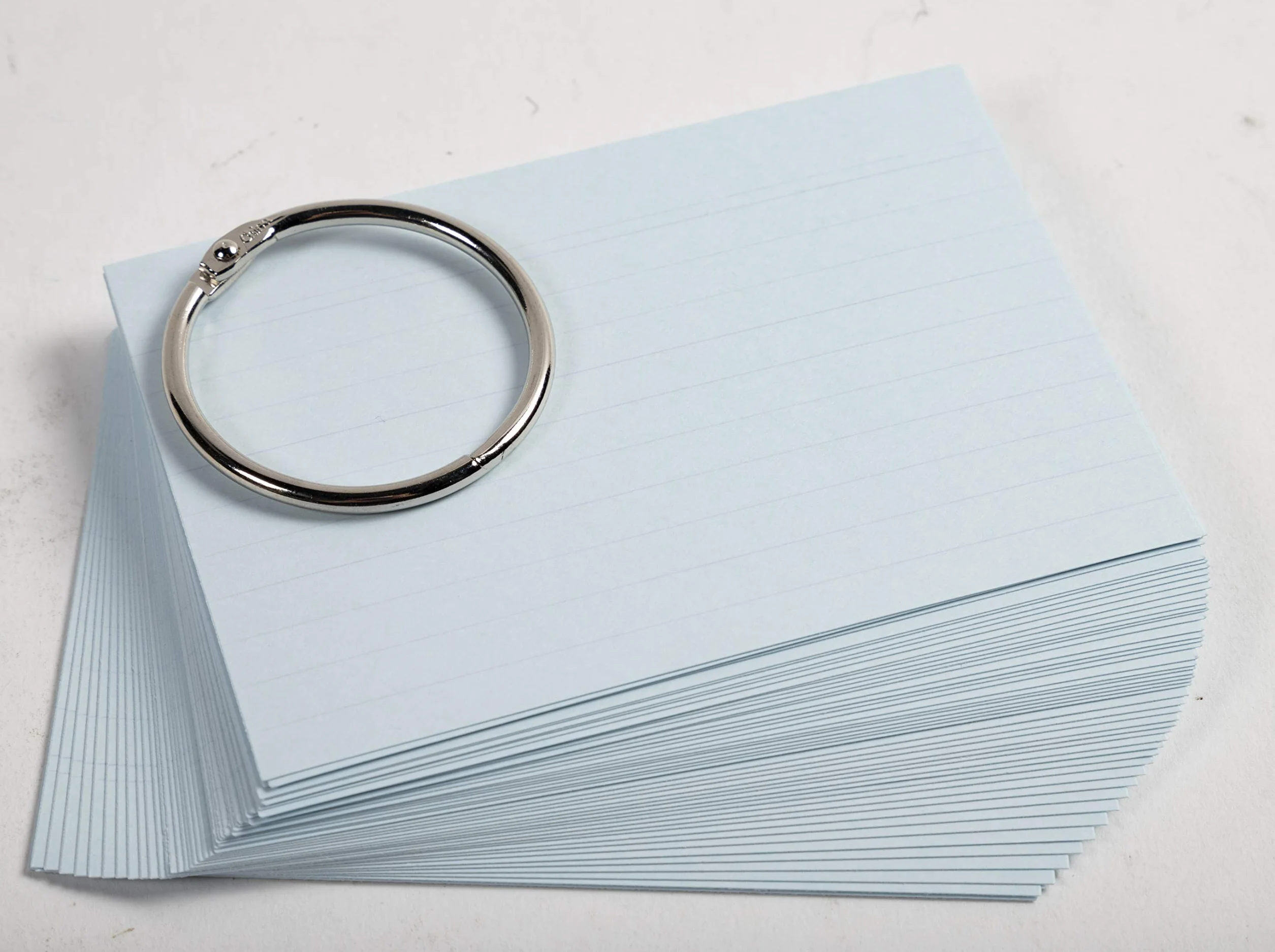 Exacompta Paquet de 50 Flashcards A7 Bristol Ligné Perforé avec Anneau