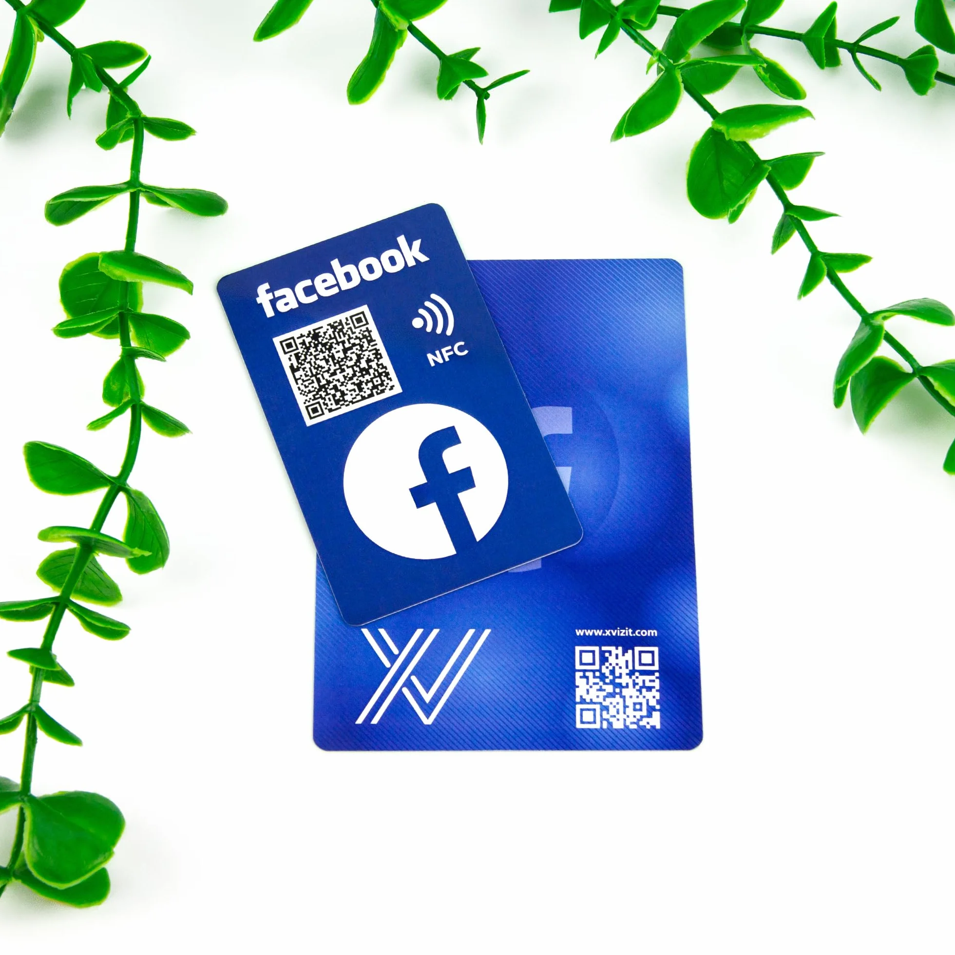 Carte de suivi des réseaux sociaux NFC QR sans contact Smart Tap pour Google Tripadvisor Instagram TikTok Facebook