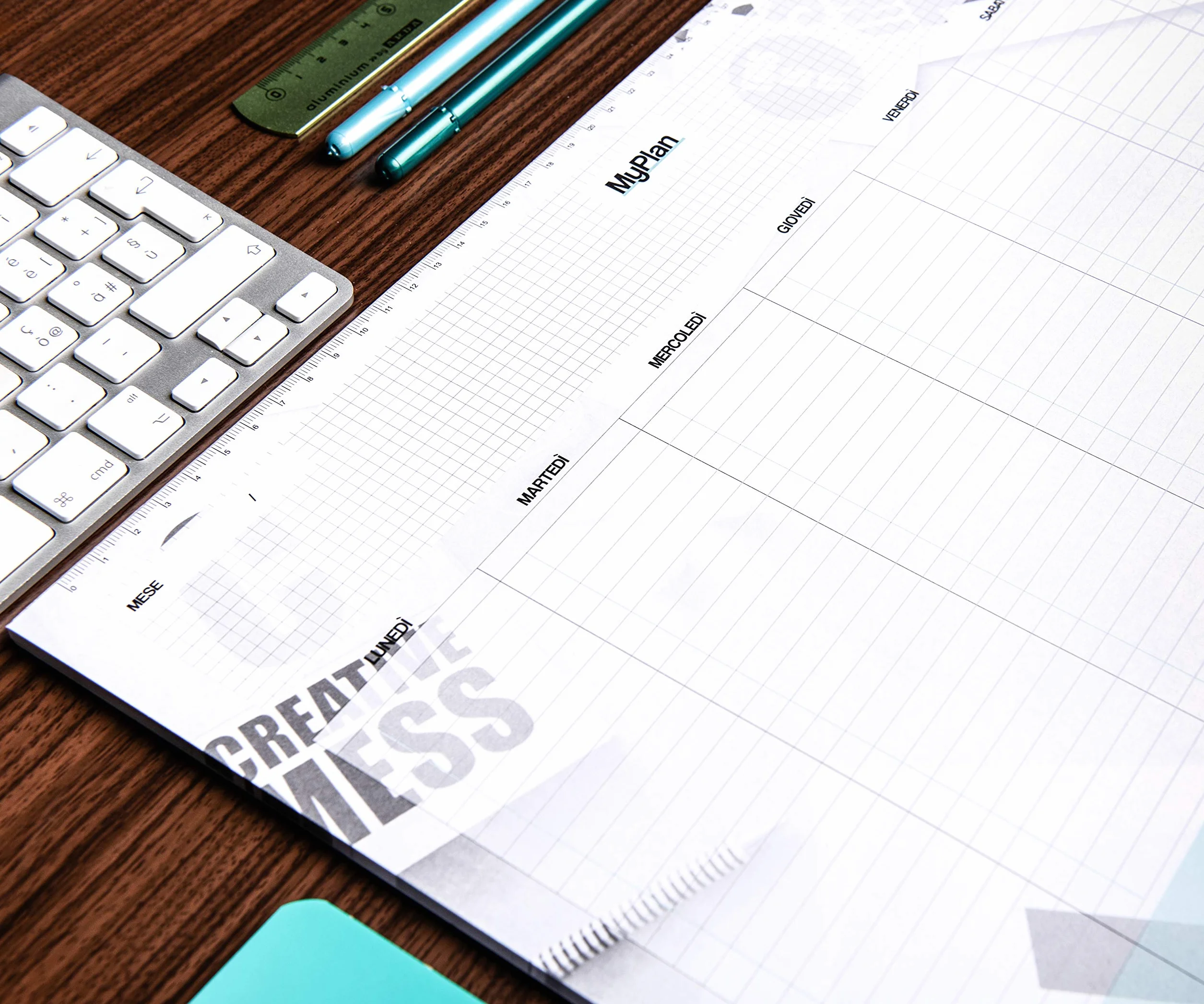 Planning hebdomadaire de table 2026 A3 43x30 cm – Calendrier perpétuel budget planificateur italien