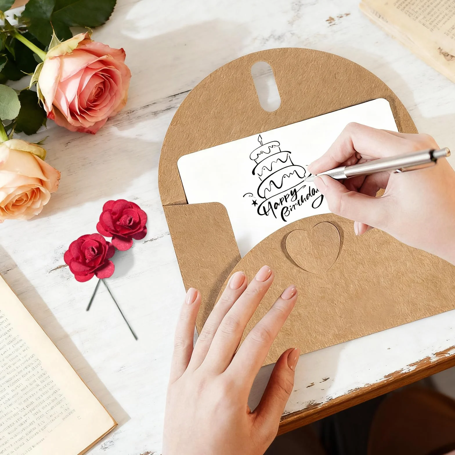 Petites Enveloppes Kraft 20 Pièces avec Cartes Vierges et Autocollants, Mini Enveloppes Coeur pour Cartes Cadeaux DIY