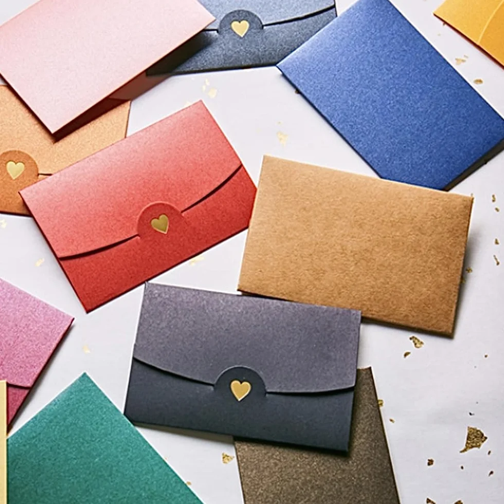 Enveloppe Kraft 40 PCS Petite Enveloppe Mariage Avec Boucle Cœur Invitations Cartes-Cadeaux DIY Noël Saint-Valentin