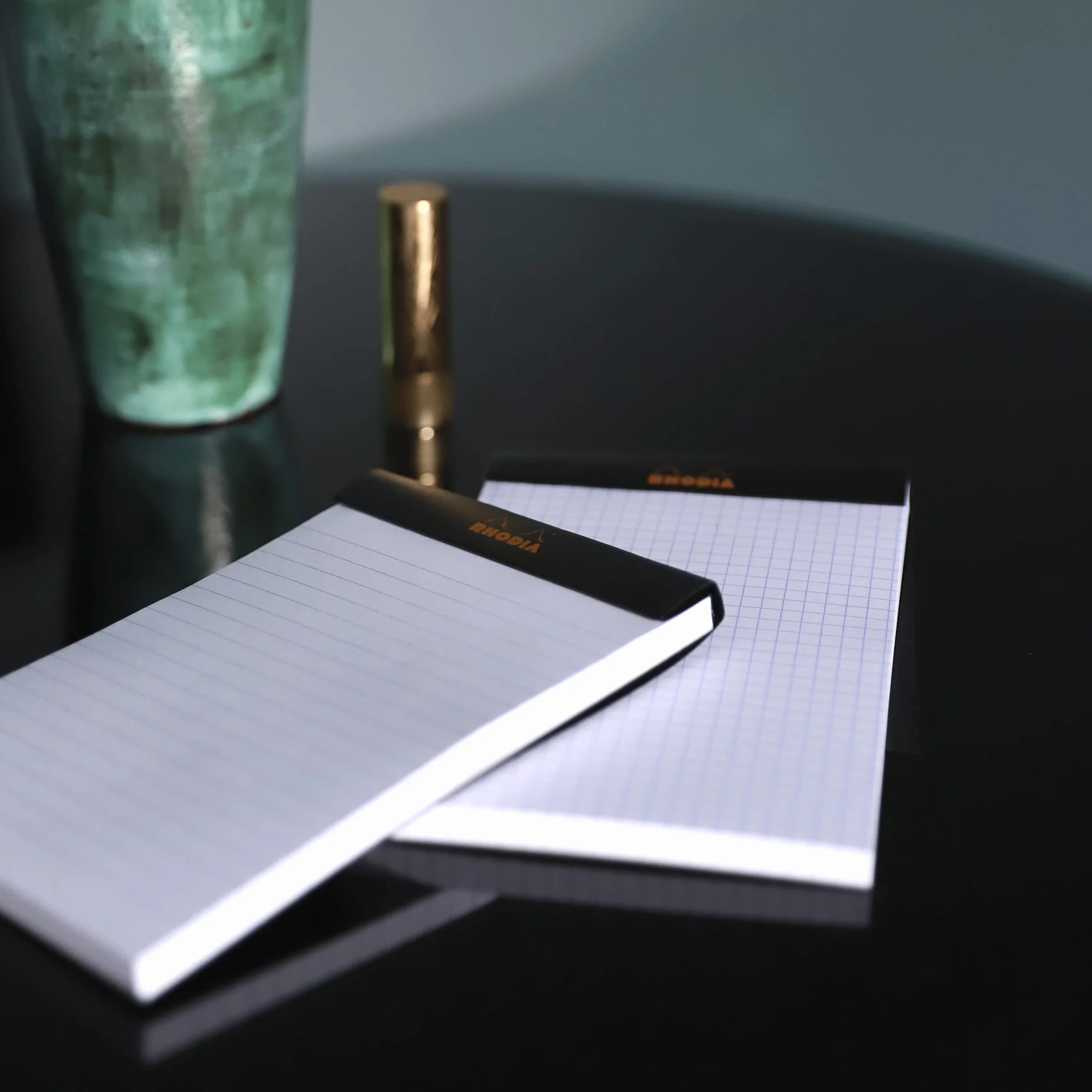 Rhodia Bloc-Notes Agrafé N°13 Black A6 Ligné 80 Feuilles Détachables Papier Clairefontaine 80 g/m² Paquet de 10 blocs