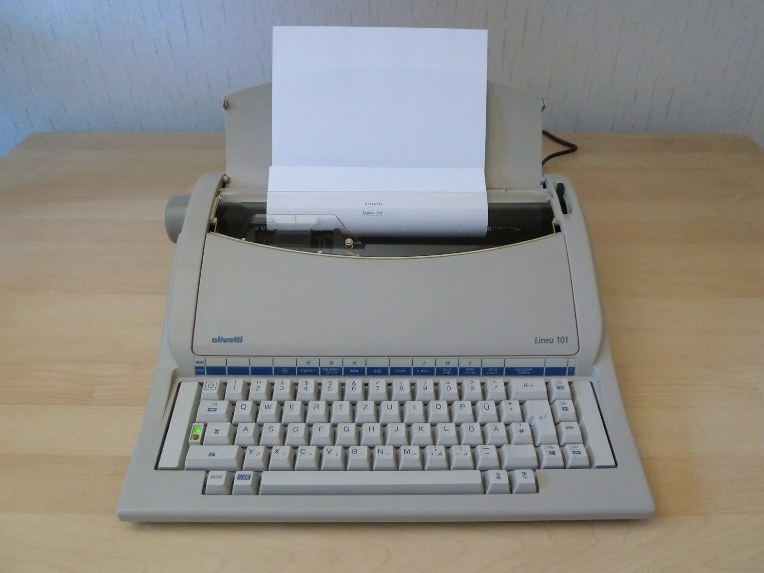 Machine à écrire électronique
